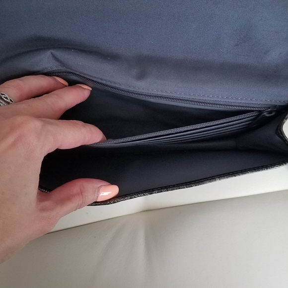 Gray gunmetal Wristlet purse - Picture 8 of 8